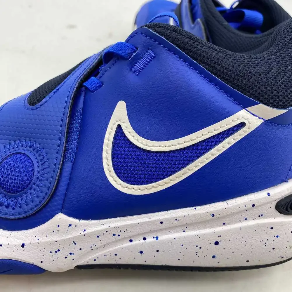 Nike Blue Team Hustle D11 Sneakers | Boys’ 5.5 Regular
